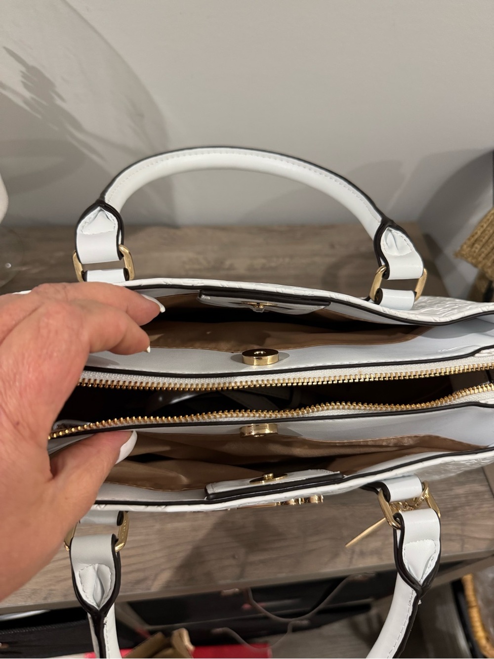GUESS White Embossed Logo Satchel with Gold Hardware - Picture 7 of 7